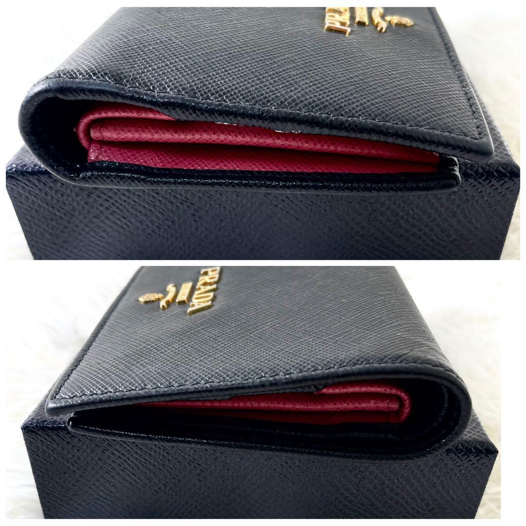 プラダ　PRADA 二つ折り財布　サフィアーノ　ブラック　黒　ゴールド