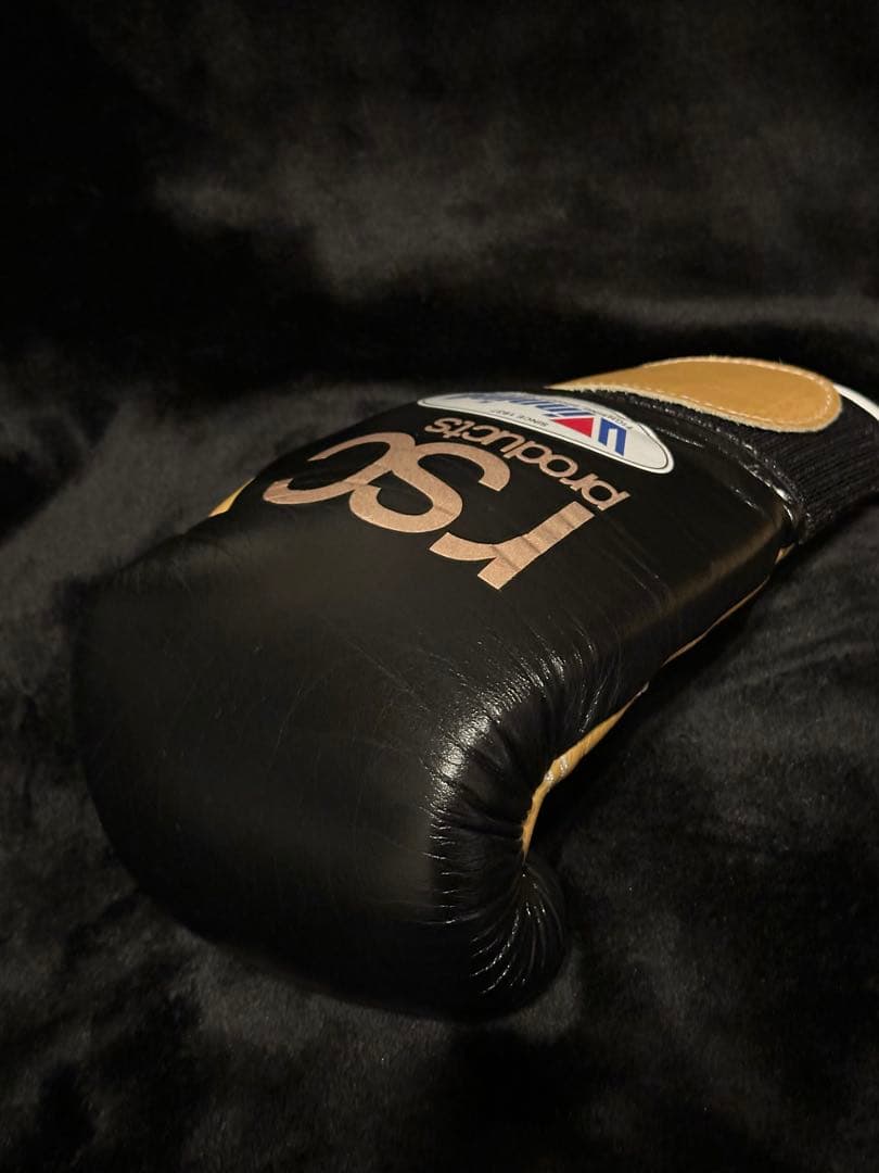 Winning RSC Products ボクシンググローブ 8oz 黒金
