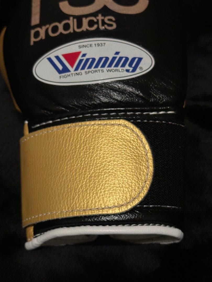 Winning RSC Products ボクシンググローブ 8oz 黒金