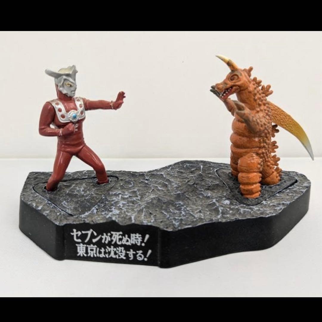 【新品未開封】ウルトラ怪獣戯画　ウルトラマンレオ vs レッドギラス　フィギュア