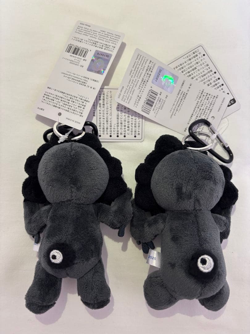 【タグ付き】 ミャクミャク 黒 マスコット 2体セット