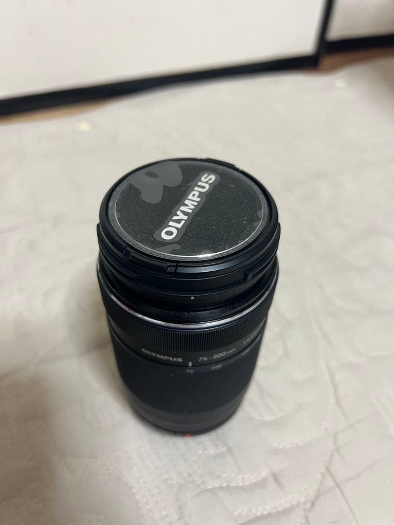 OLYMPUS 75-300mm ズームレンズ