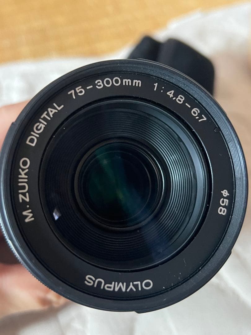 OLYMPUS 75-300mm ズームレンズ