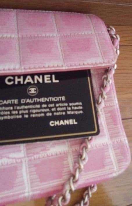 CHANEL ニュートラベルライン チェーンショルダー