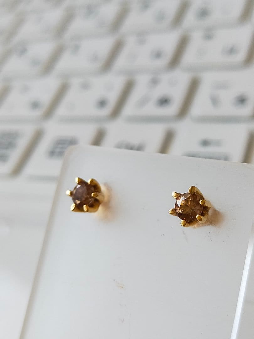 も*も様 K18 ゴールド　ブラウンダイヤモンドピアス 0.3ct