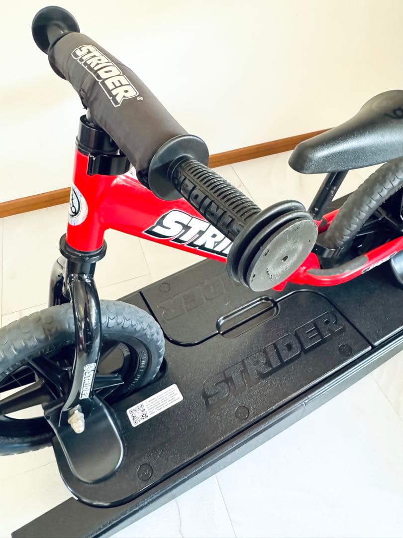 【値下げ】 ストライダー　スポーツ　12インチ　ロッキングベース付