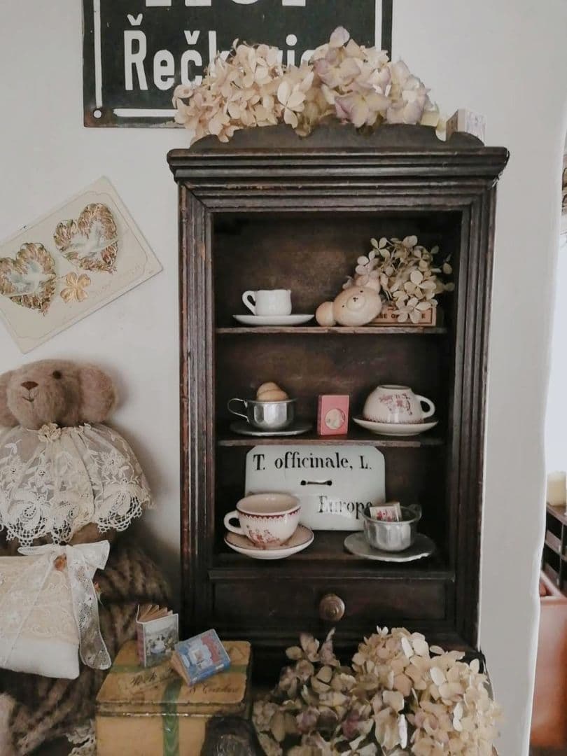値下げ中　フランス　アンティーク　ドール　キャビネット　カップボード