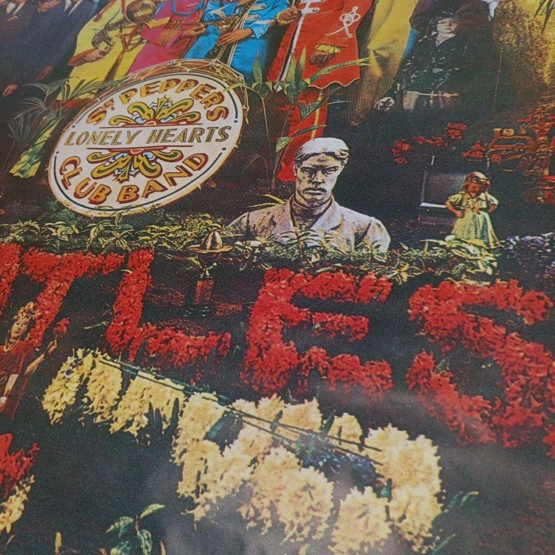 BEATLES 大判ポスター サージェント・ペパーズ・ロンリー・ハーツ・クラブ