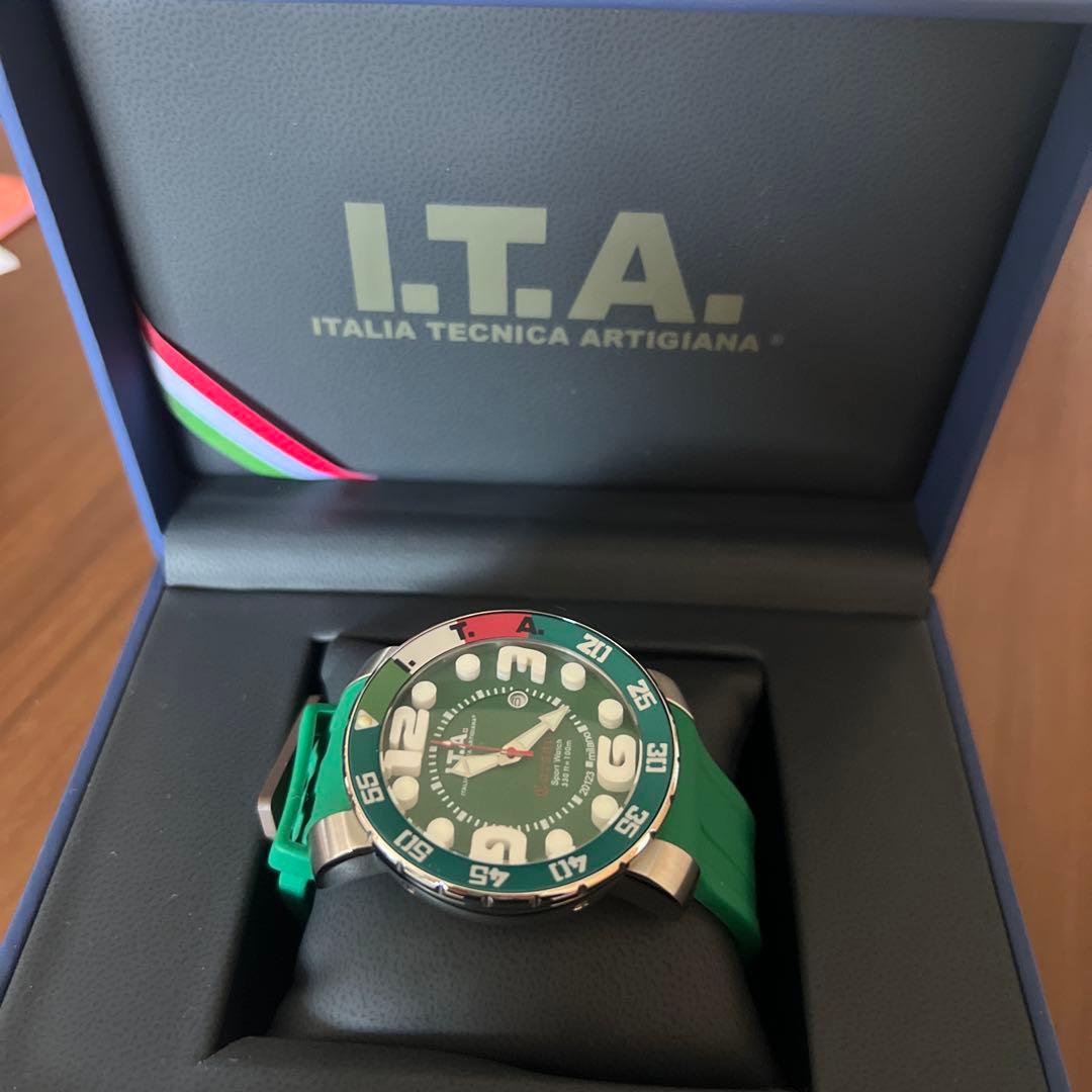 I.T.A. グリーンラバーベルトスイミングウォッチ