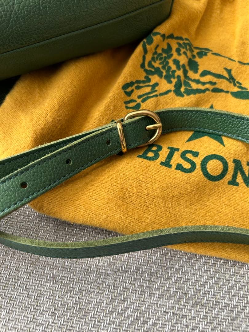 IL BISONTE イルビゾンテショルダーバッグ　グリーン半月型