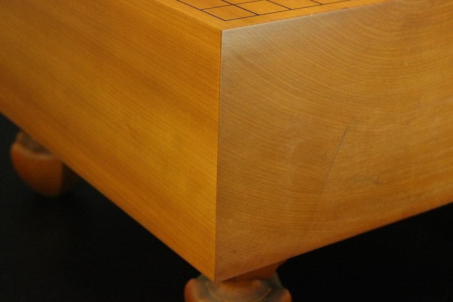 囲碁 碁盤 本榧 良木目 足付 総高26.8cm 厚み15cm 良品(A267)