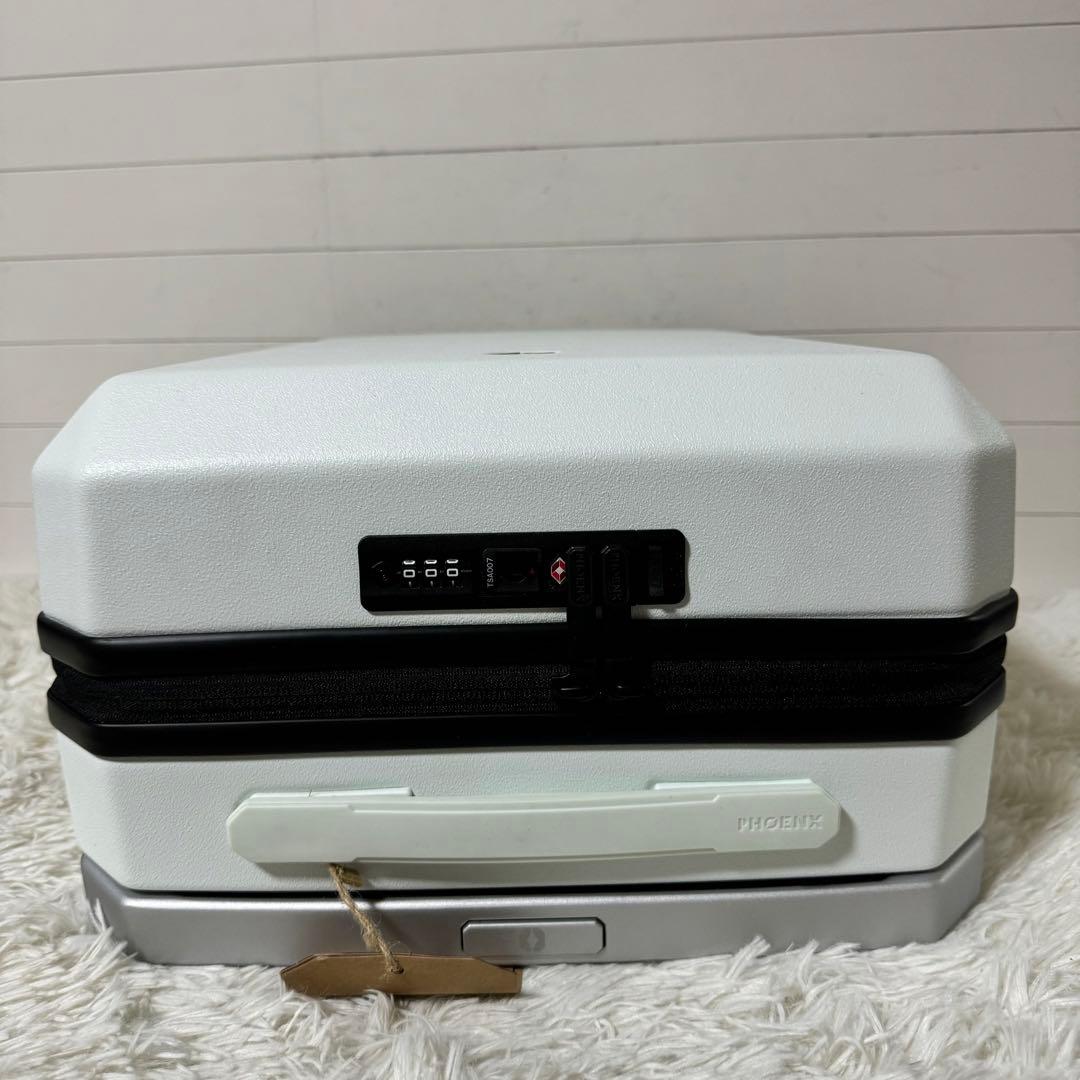 新品未使用✨PHOENX TELA40 キャリーケース　４輪　ホワイト　ビジネス