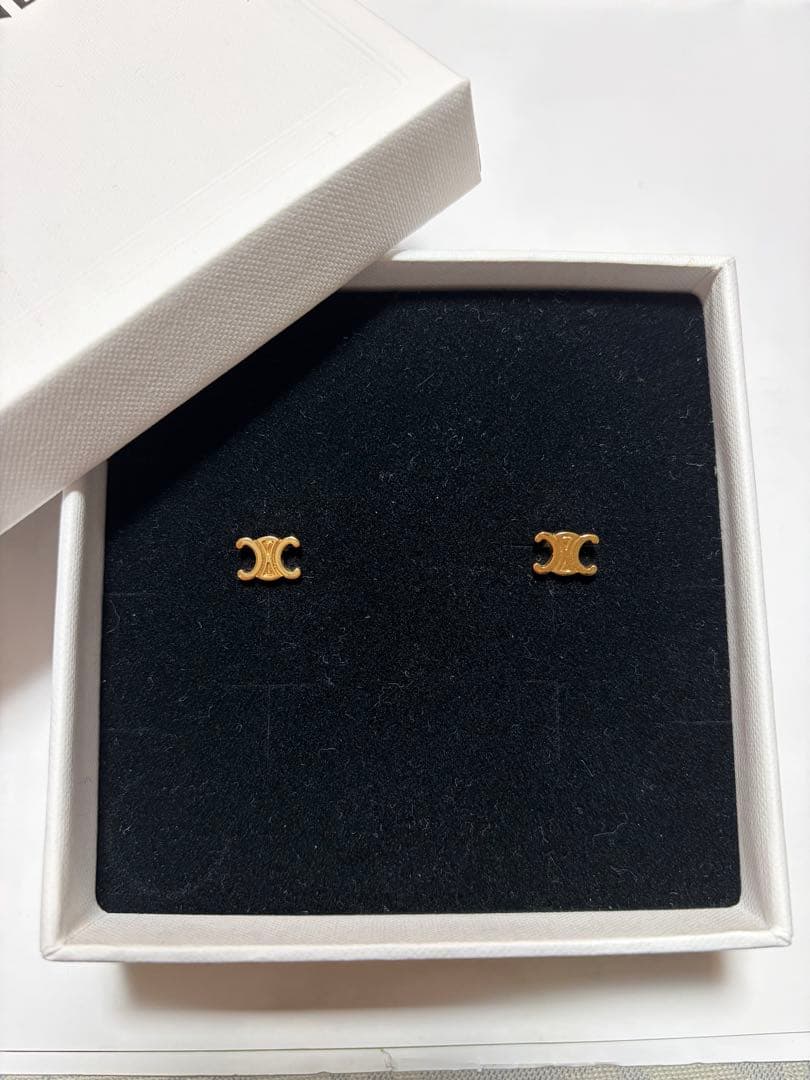 【美品・ケース、袋付き】CELINE トリフオンフスタッドピアス
