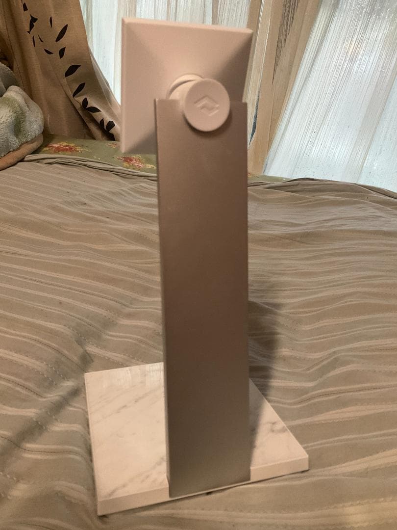 PITAKA MAGEZ STAND 大理石製充電スタンド