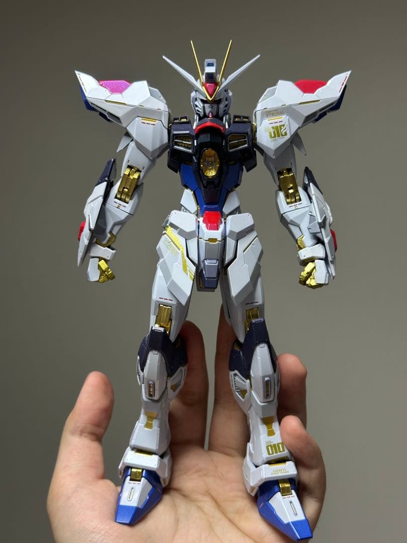 中古メタルビルド　ストライクフリーダムガンダム2024　光の翼セット