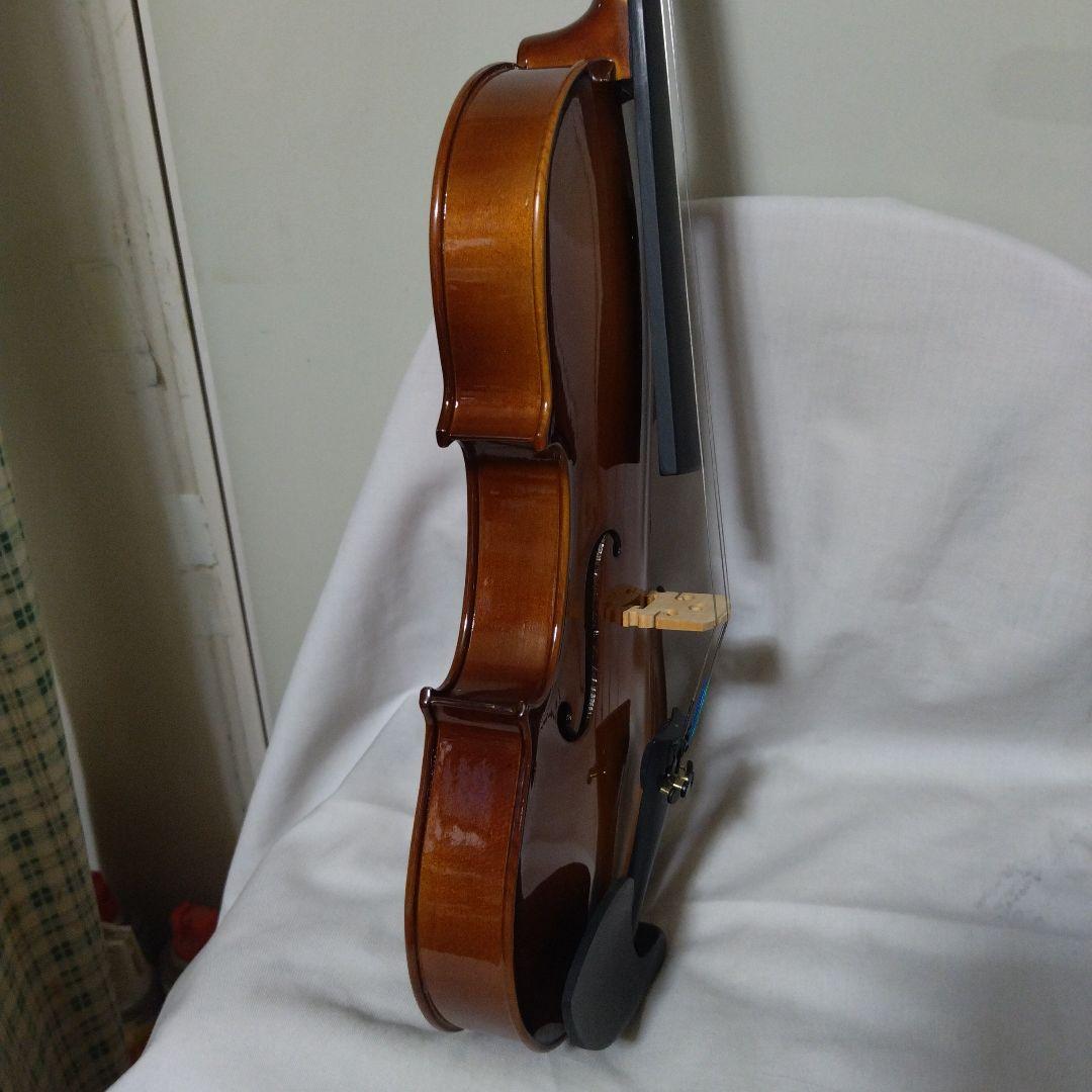 ♥美品♥特価♥未使用品のstongバイオリン4/4♥弓ケ―ス松脂音程合わせ用笛付