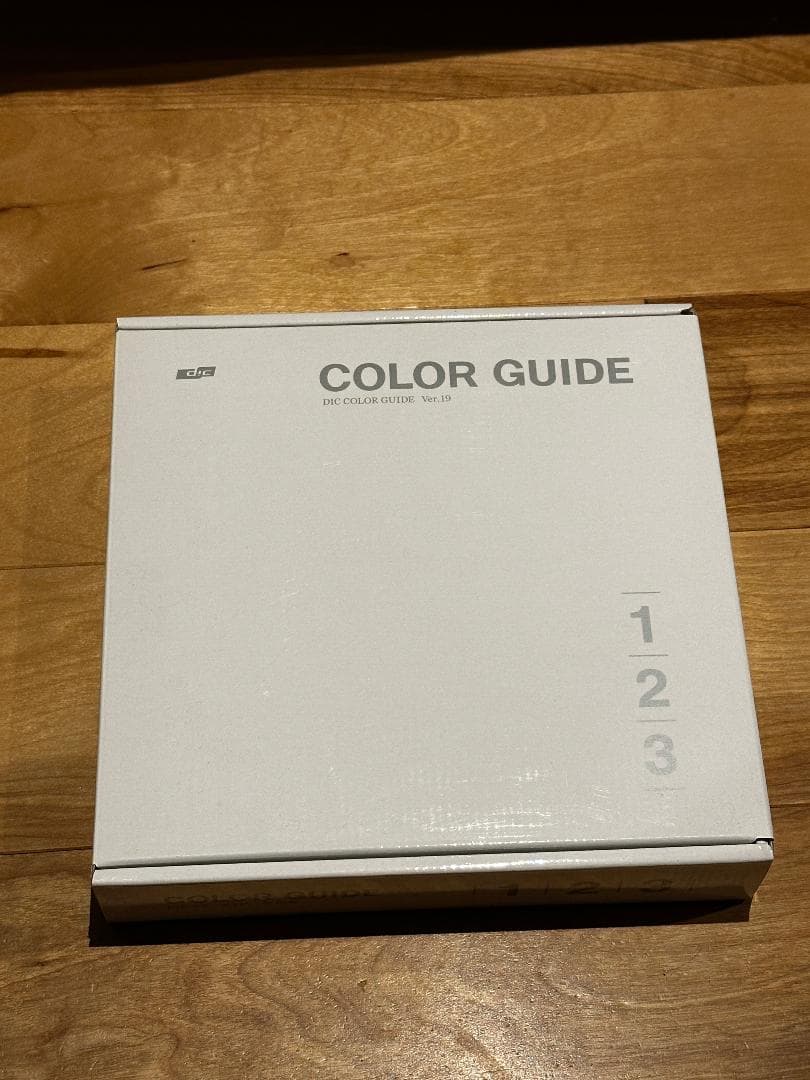 【未使用】DIC カラーガイド　DIC COLOR GUIDE 第19版　１２３