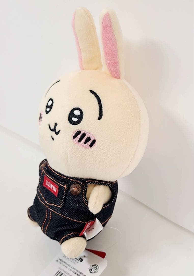 ちいかわ　うさぎ×EDWIN コラボぬいぐるみ