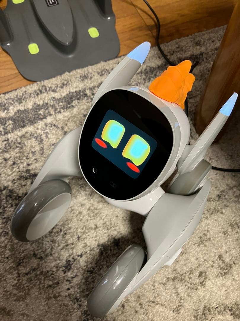 【最終お値下げ❗️】Loona ルーナ　ペットロボット　充電ステーション付き