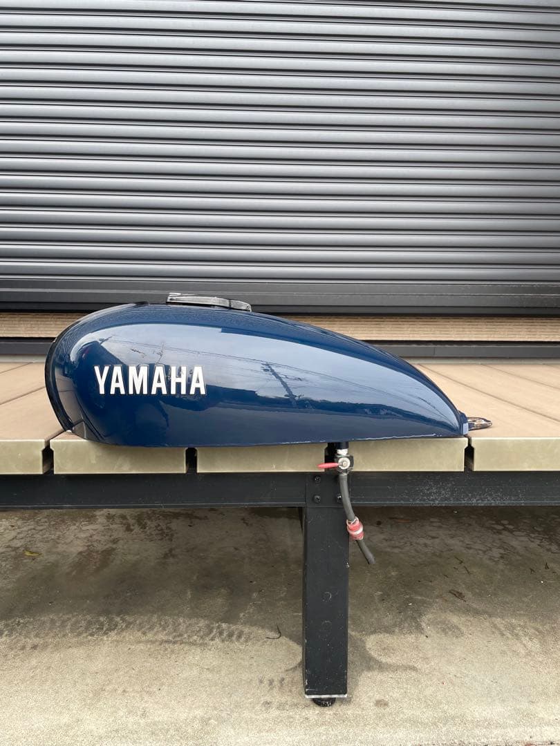 sr400 タンク　bratstyle