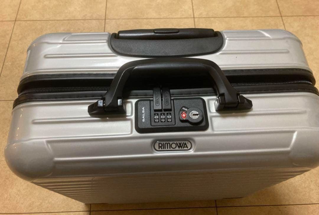 RIMOWA SALSA Business リモワ サルサ ビジネス ４輪 機内