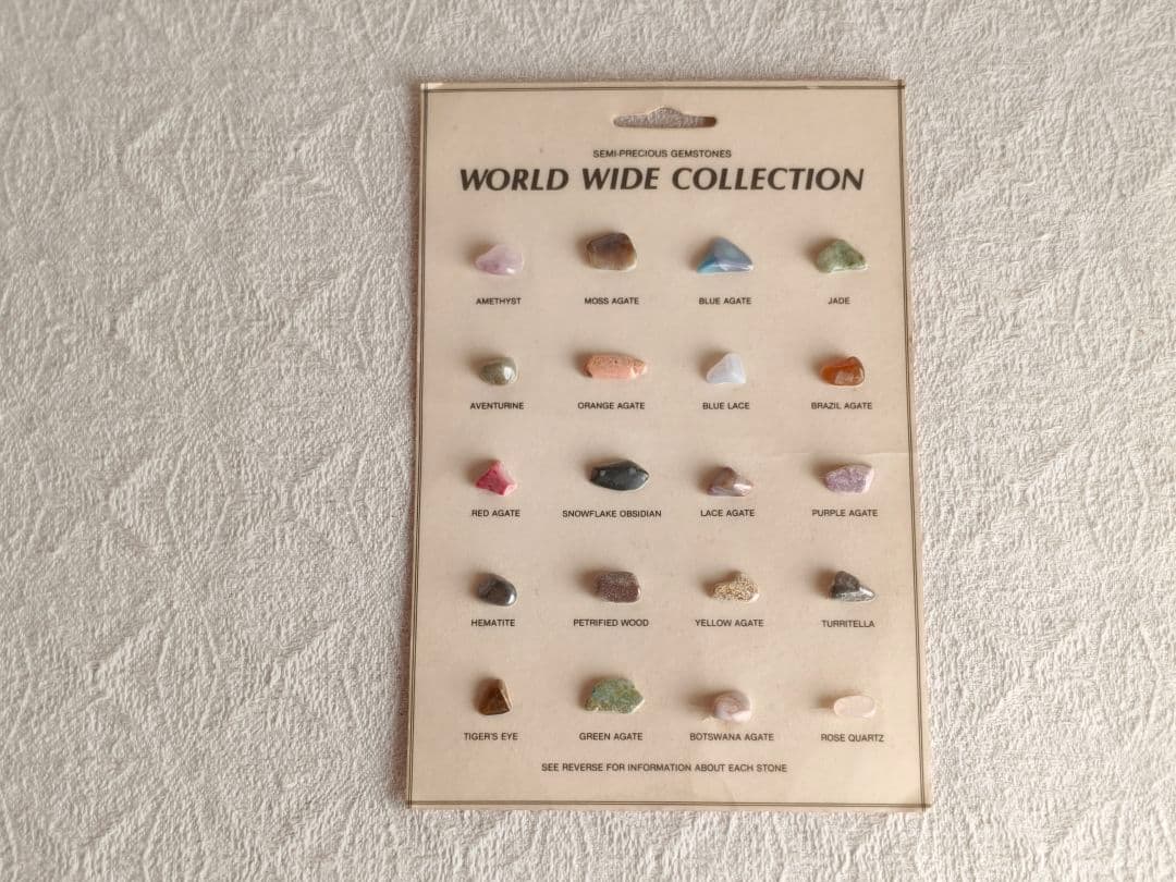 * vintage gemstones ꕥ 天然石たちの標本