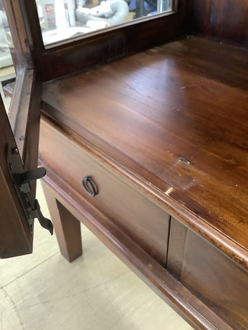 ビーカンパニー 家具　無垢材 アンティークダークブラウン キャビネット　鍵付き