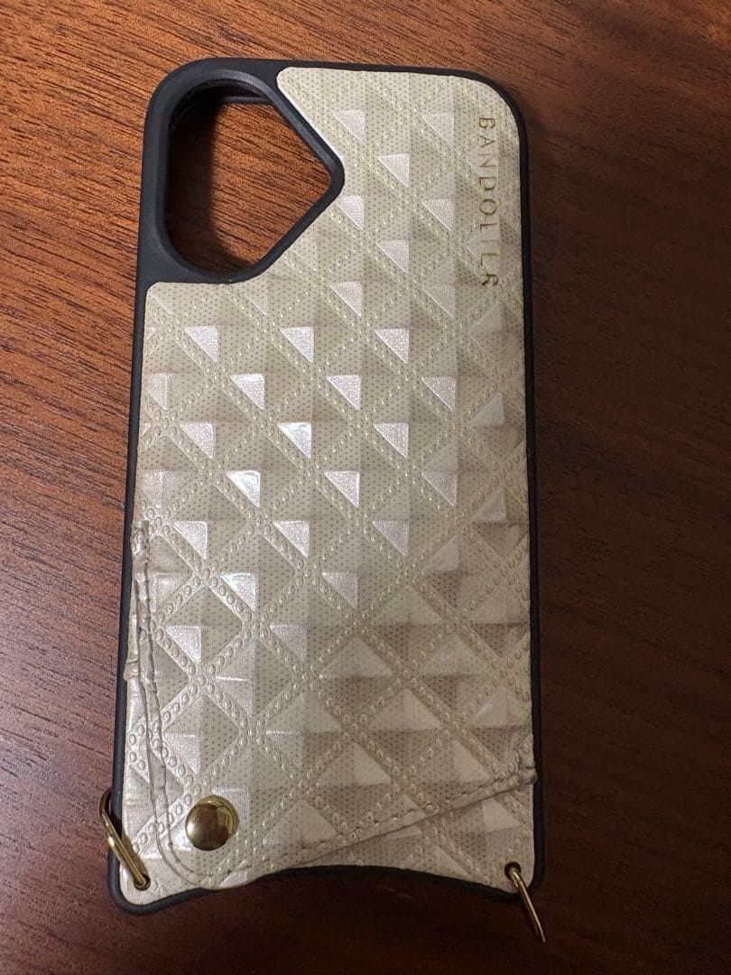 BANDOLIER iPhone 16 ケース