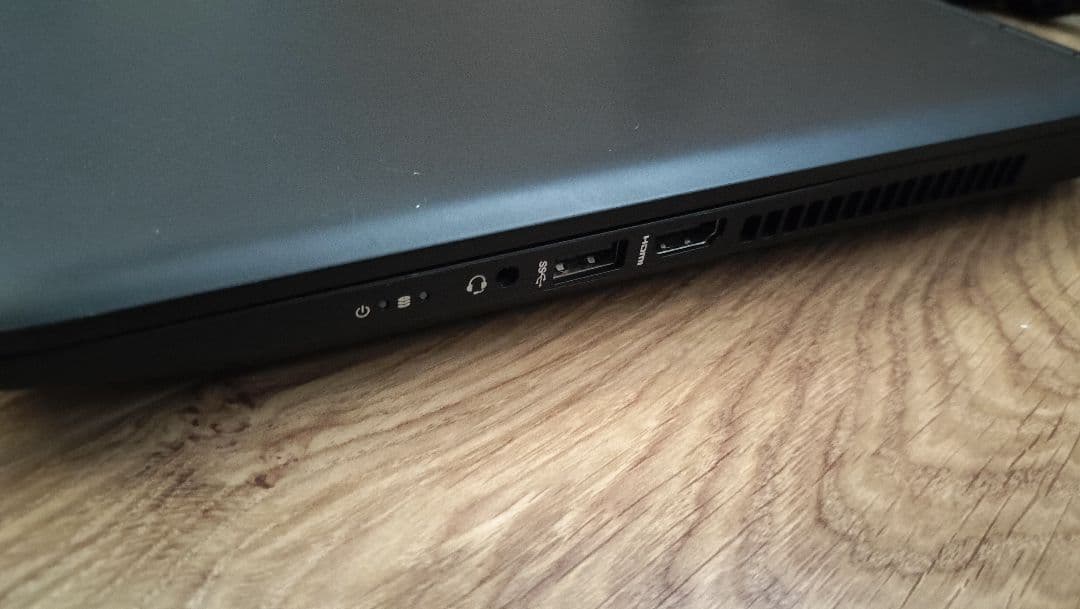 匿名配送★HP pavilion ゲーミング 15-ak022TX