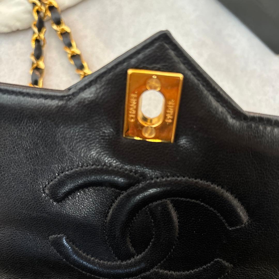 シャネル　マトラッセ　ラムスキン　ヴィンテージ　ブラック　黒　フラップバッグ