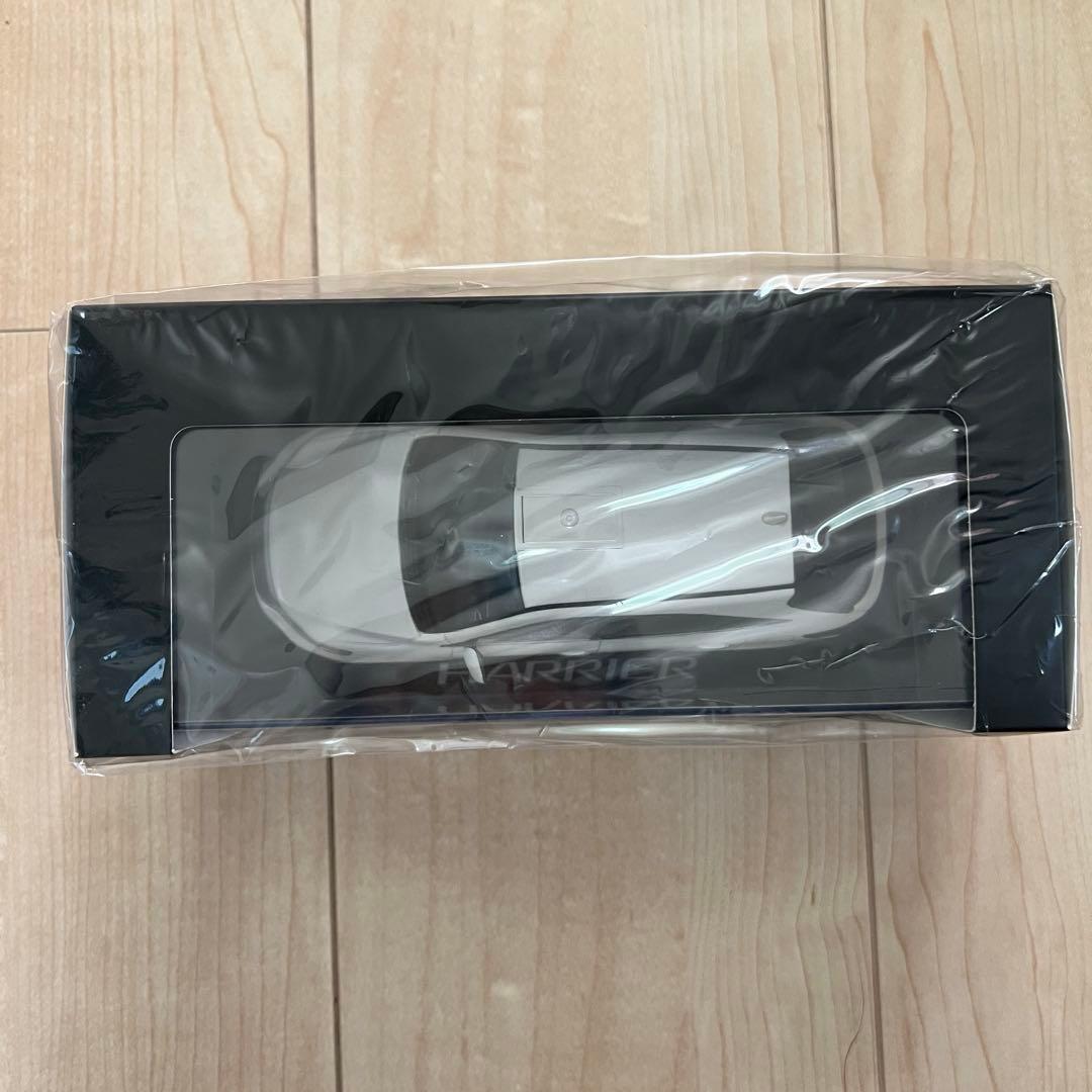 非売品　TOYOTA HARRIER 1/30サイズミニカー