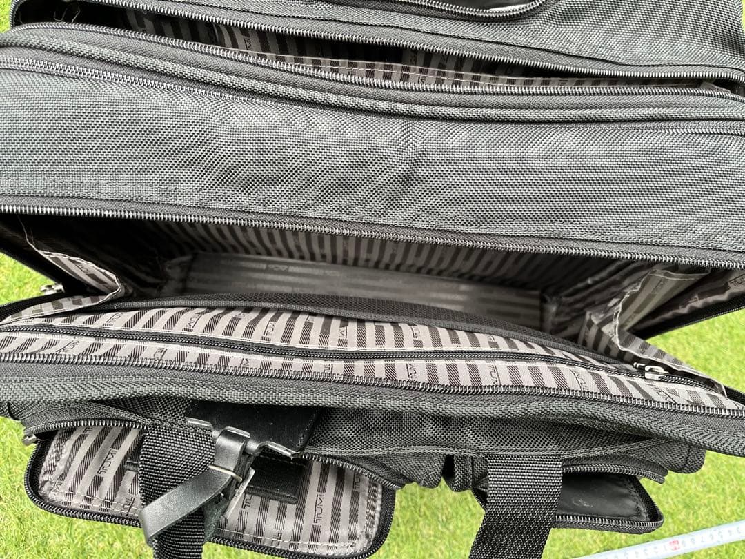 【貴重】美品 TUMI Alpha2 2輪 ビジネストロリー 機内持込可