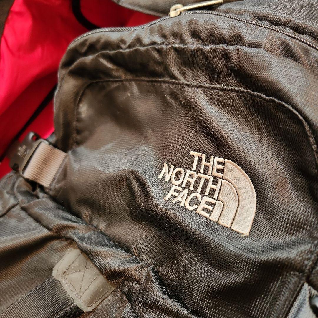 THE NORTH FACE ブラックレッド キャリーケース