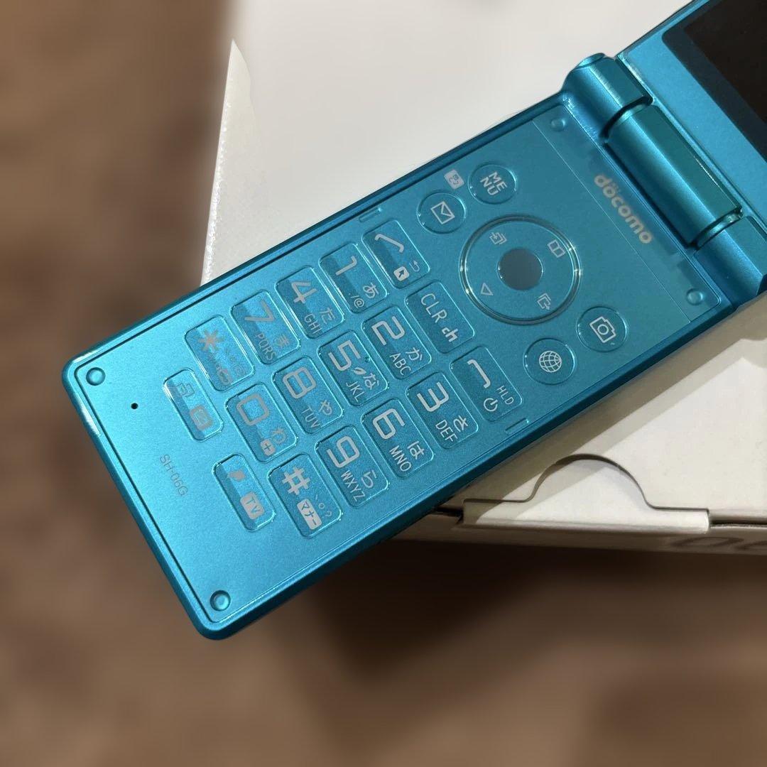 docomo AQUOSケータイ SH-06G Blue Green