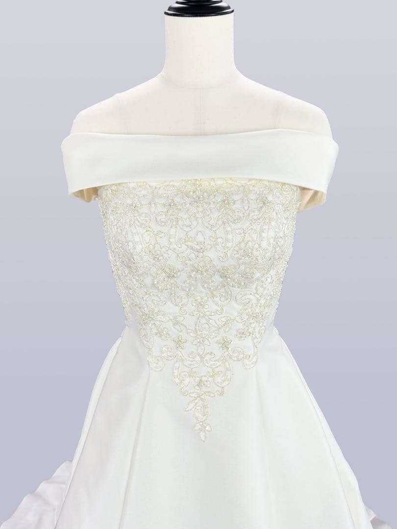 ⚠️お値下げ中【美品】定価42万 オーダー Aライン ロングトレーン ウェディング