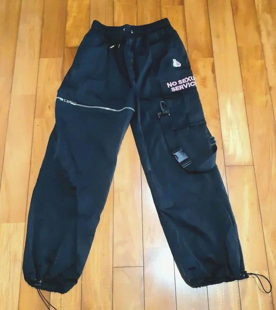 [FR2 梅]NO SEXUAL SERVICE カーゴパンツ