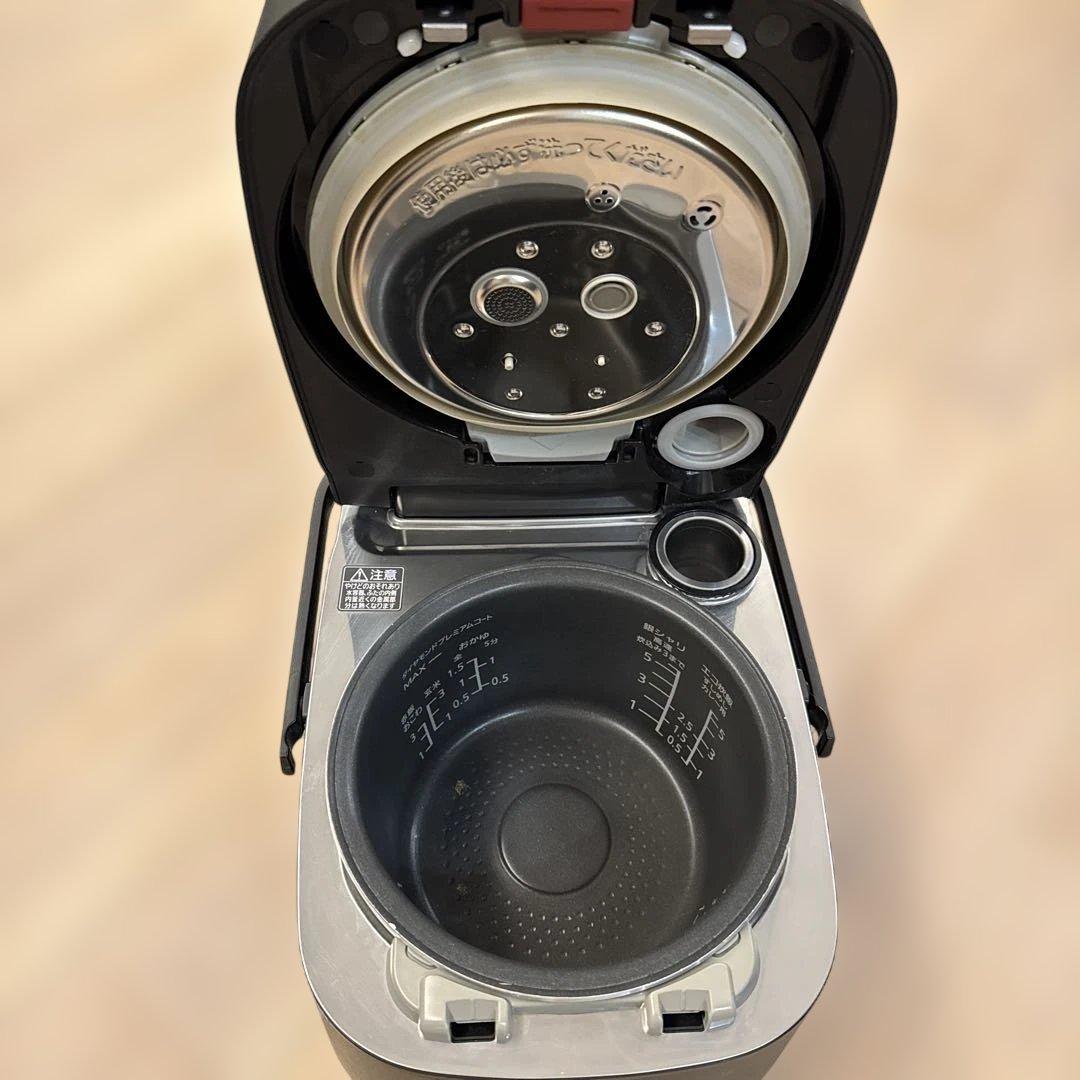 Panasonic 可変圧力IH炊飯器 5.5合炊き SR-VSX101