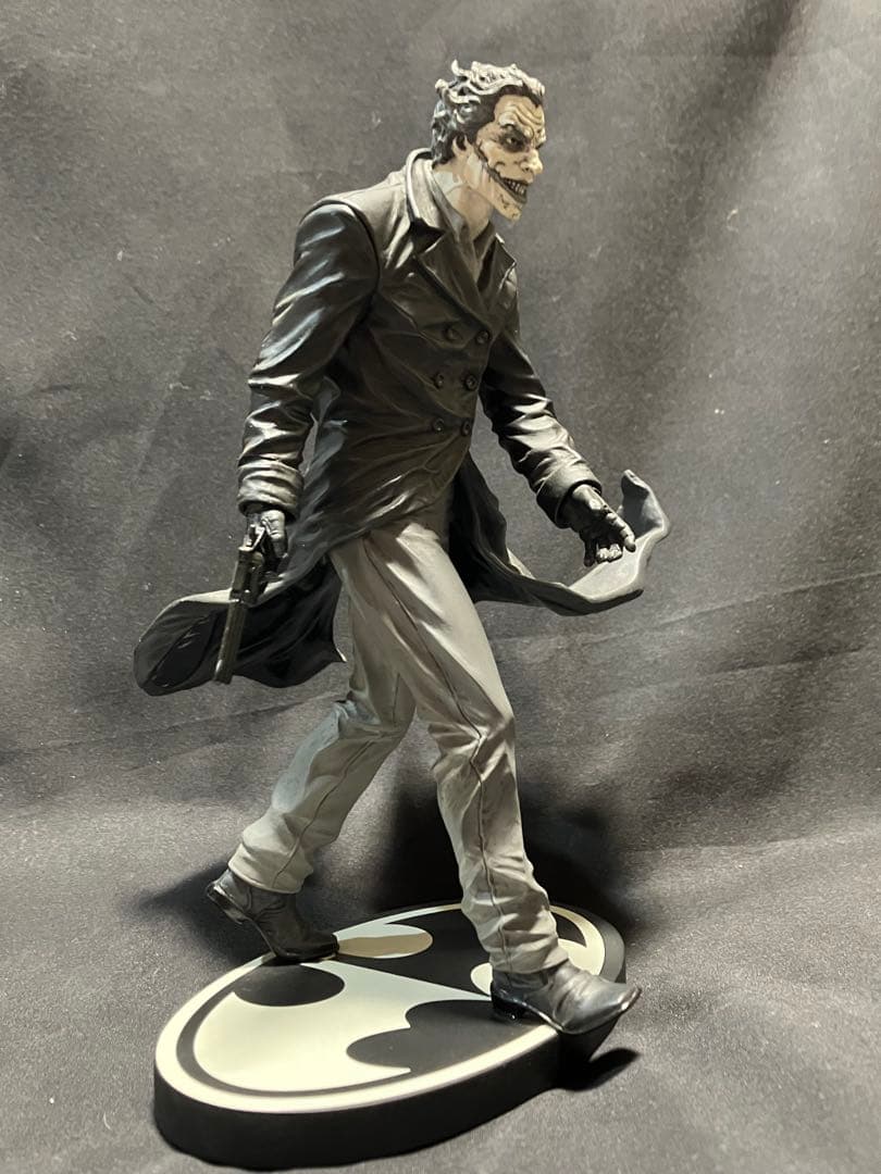 ＤＣダイレクト スタチュー ジョーカー ブラック&ホワイト リー・ベルメホ