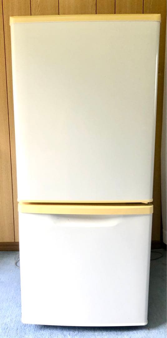 ノンテフロン冷凍冷蔵庫 ホワイト 138L