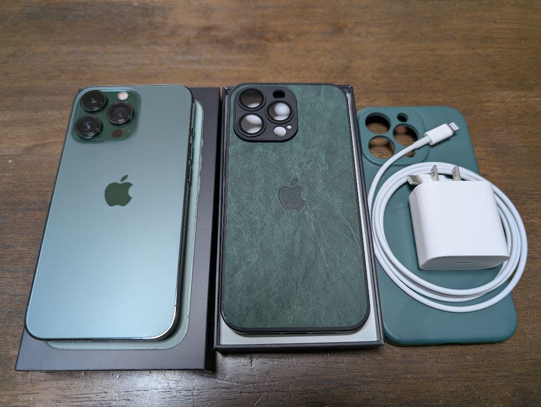 iPhone 13 pro 256GB アルパイングリーン純正充電アダプター付き