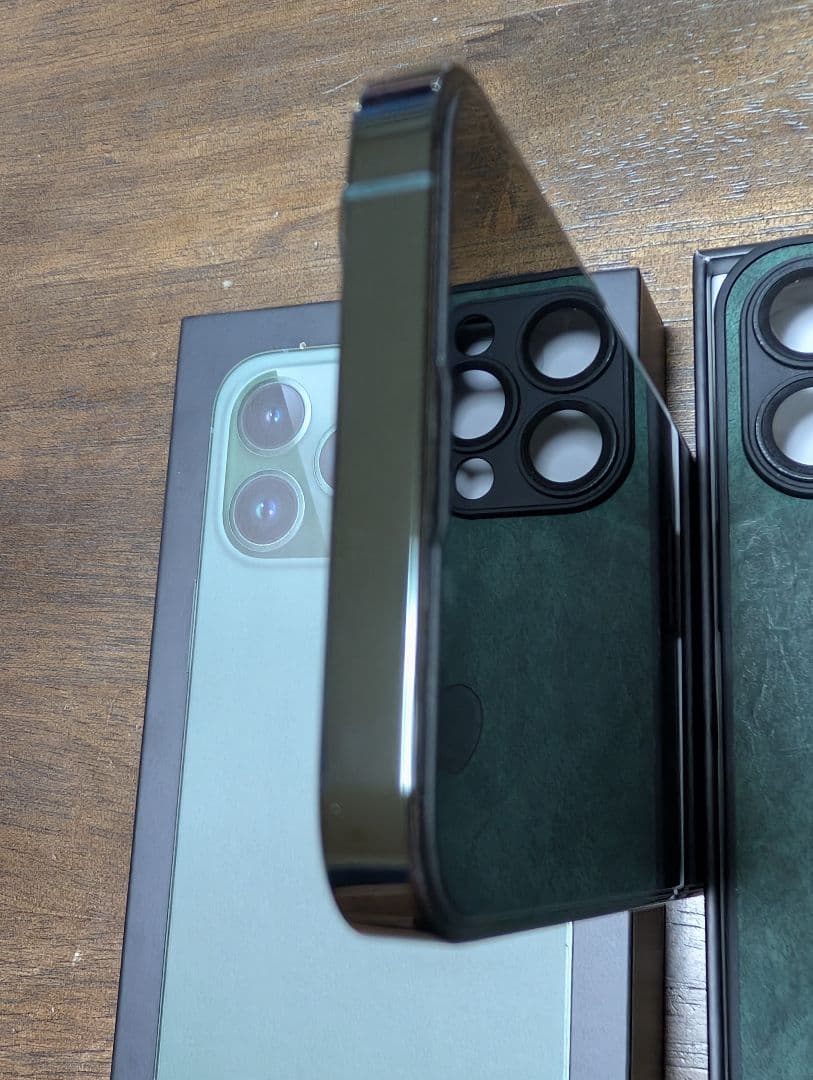 iPhone 13 pro 256GB アルパイングリーン純正充電アダプター付き