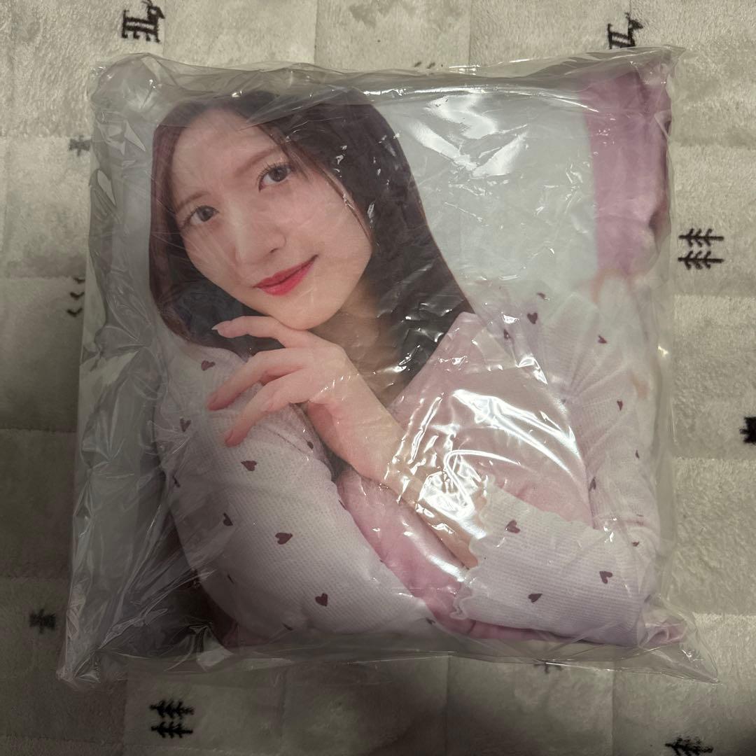 乃木坂46 金川紗耶 直筆サイン入りクッション