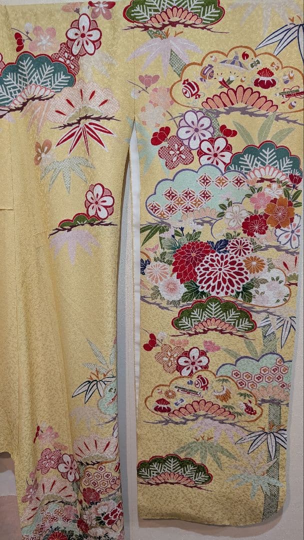 【美品】振袖 花柄 黄色•古典柄 Lサイズ
