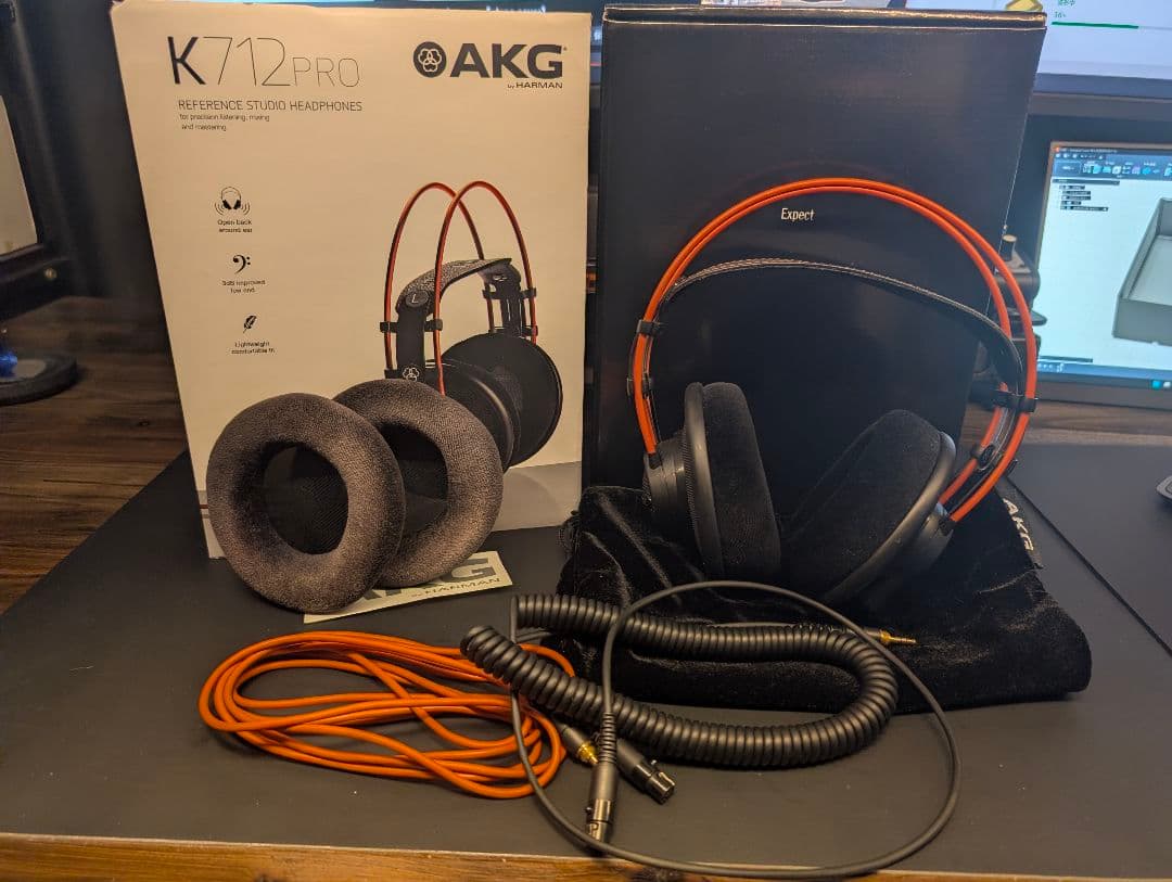 AKG K712 PRO 有線ヘッドホン