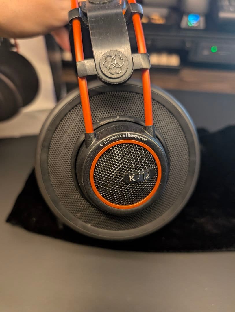 AKG K712 PRO 有線ヘッドホン