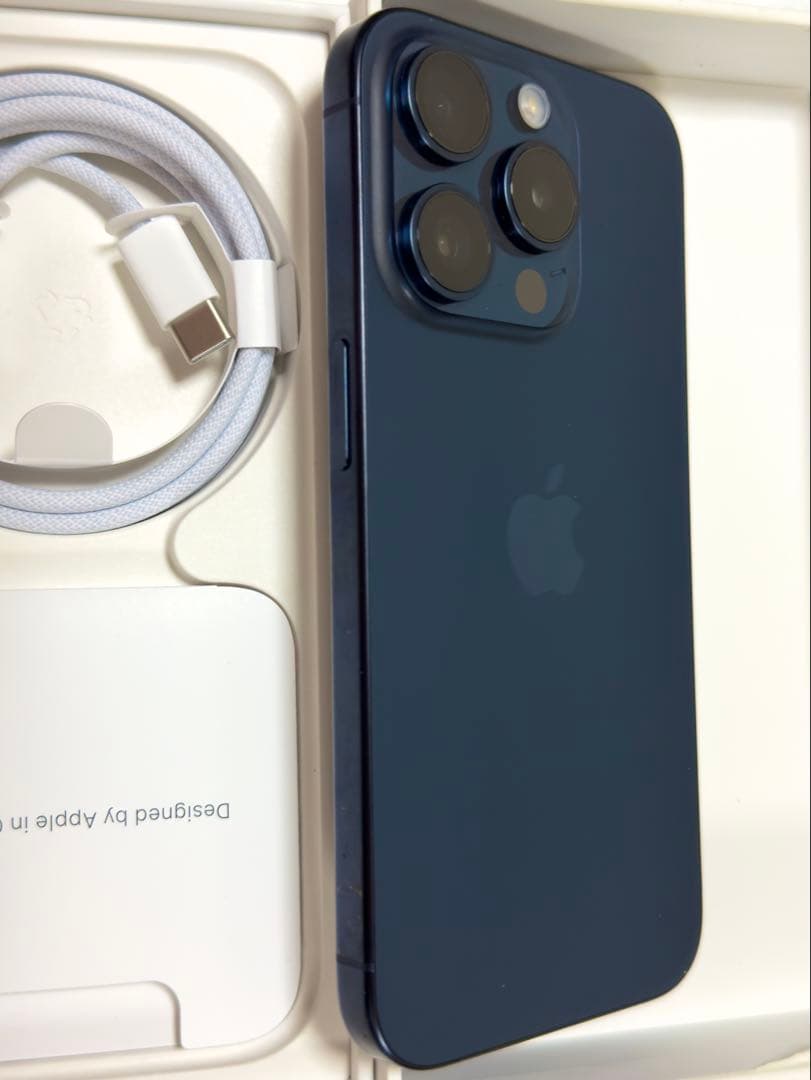 iPhone 15 Pro ブルーチタニウム 256GB SIM Free