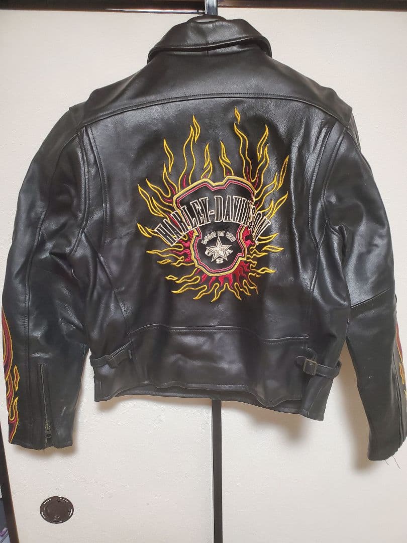 【希少】　ハーレー革ジャン　ファイヤーパターン レザージャケット刺繍 L 黒