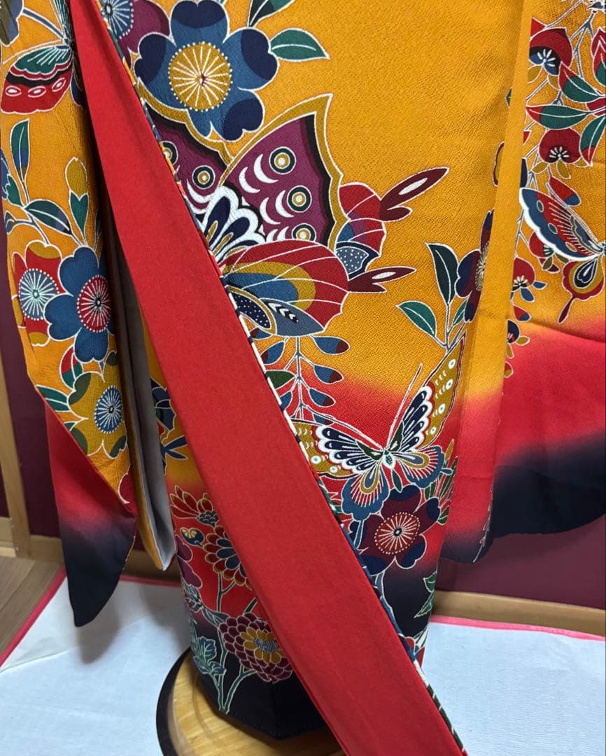 特価品！カラシ色　雅な京紅型振袖6点フルセット+帯揚げ１枚おまけ 蝶と四季の花