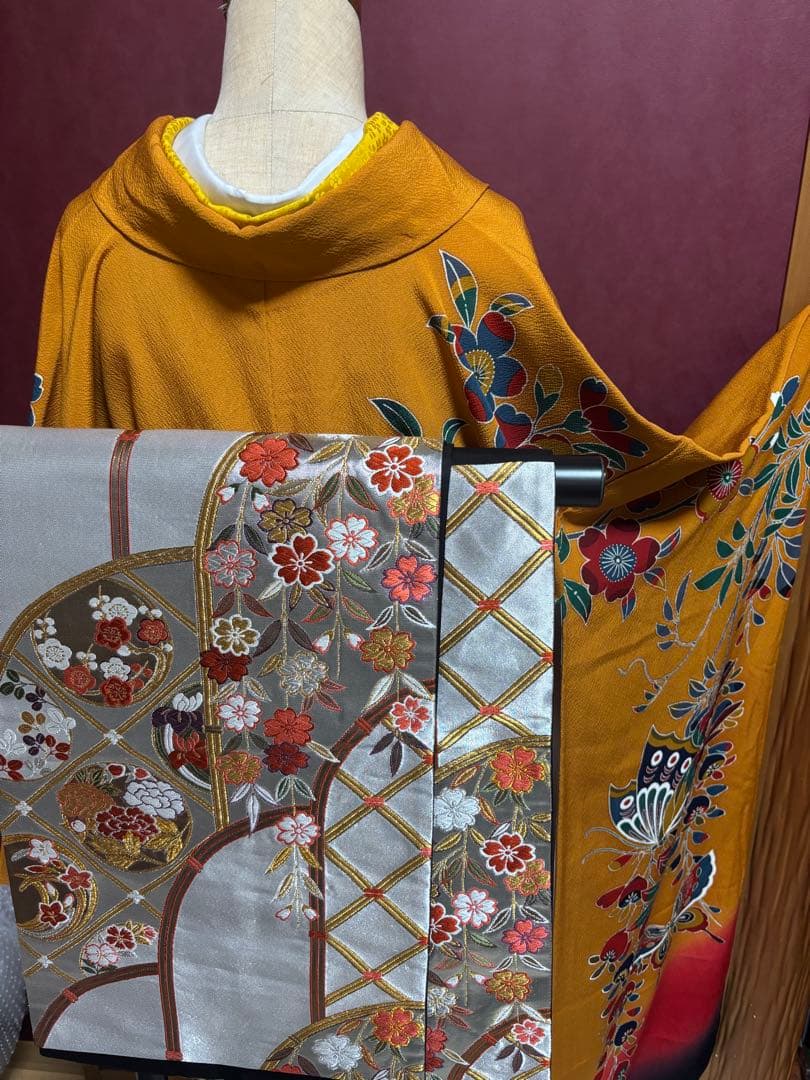 特価品！カラシ色　雅な京紅型振袖6点フルセット+帯揚げ１枚おまけ 蝶と四季の花