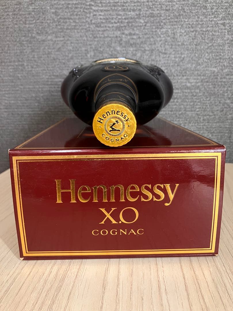 Hennessy XO（ヘネシー） 箱入り　金キャップ　700ml 　未開栓